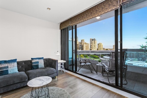 Waterfront Melbourne Apartments image 27