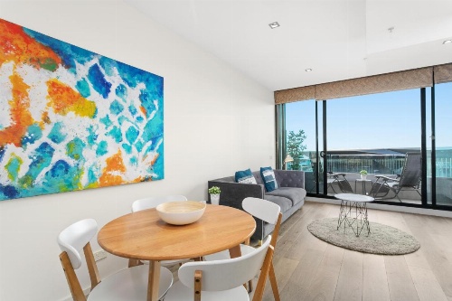 Waterfront Melbourne Apartments image 29