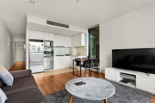 Waterfront Melbourne Apartments image 4
