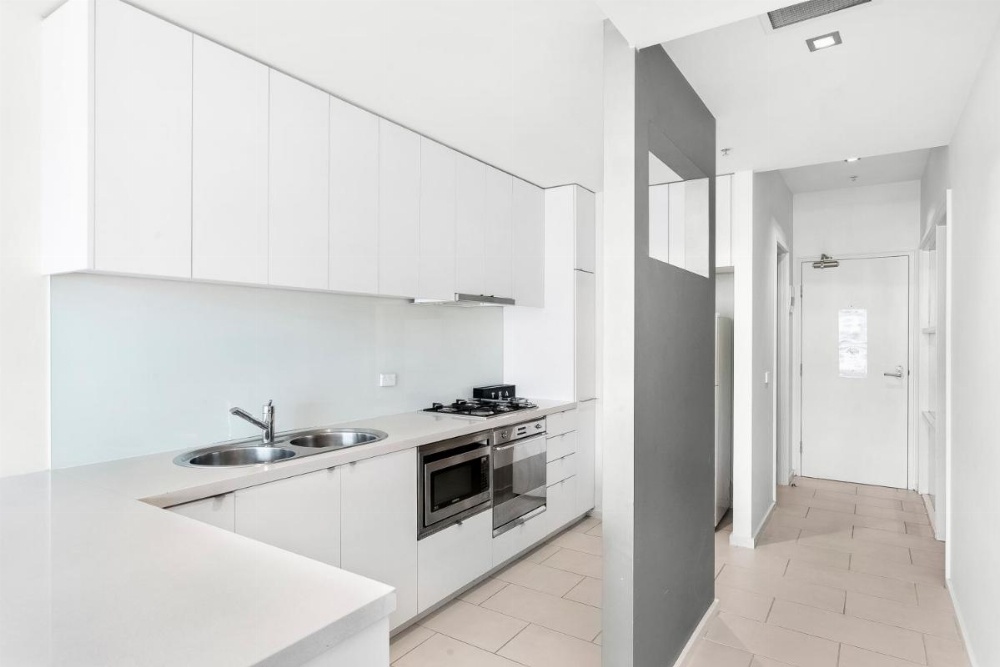 Waterfront Melbourne Apartments Image 6